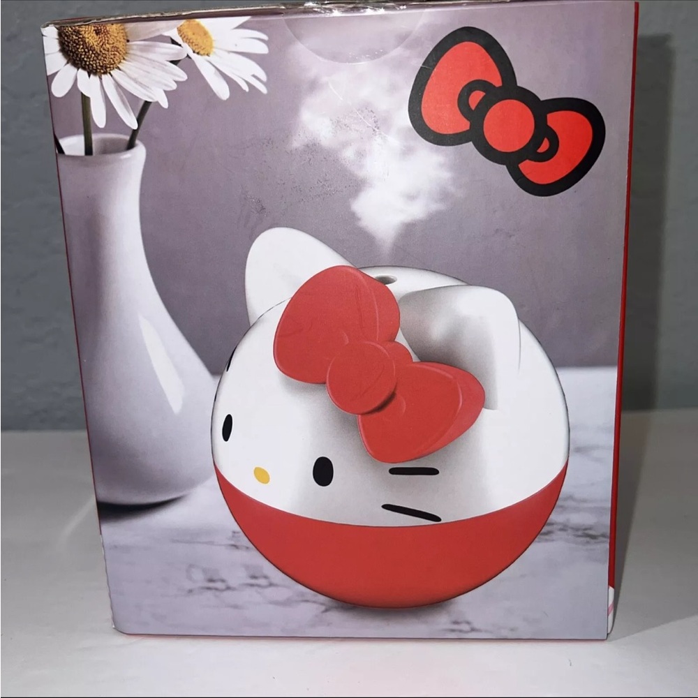 Hello Kitty Tabletop Humidifier - Picture 2 of 4